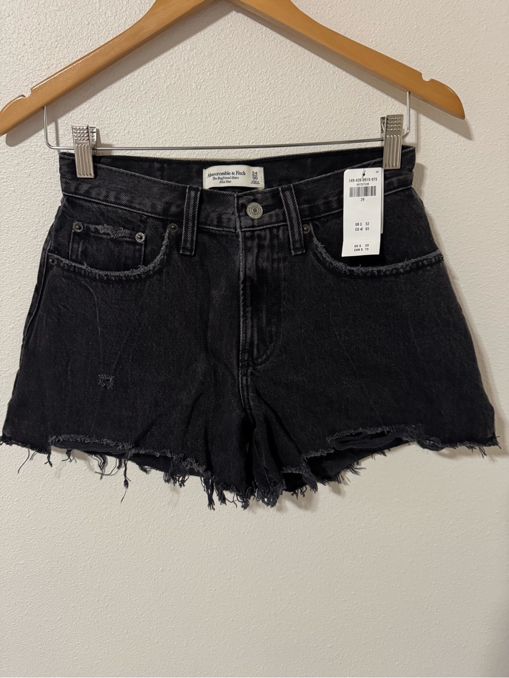 Abercrombie & Fitch Curve Love Mid Rise Boyfriend Short Black Denim NWT-24